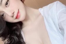 Đổi Thưởng CLub: Bị Nghi Lộ 6 Clip ‘Nóng’, Hot Girl 2K2 Trần Hà Linh Xứ Hà Thành lập tức có động thái lạ!